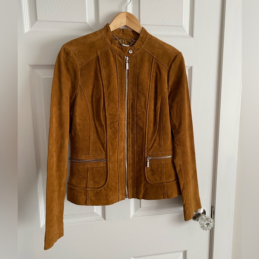 Bernardo suede moto jacket. Like new condition. Size M. Ochre yellow.
